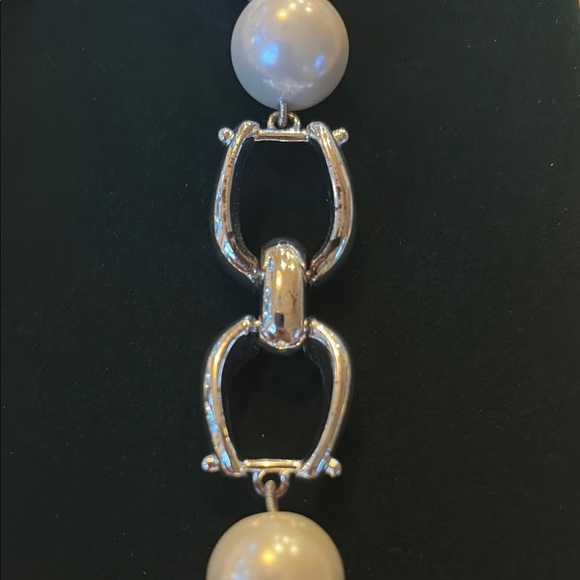 Ralph Lauren Elegant Pearl Necklace with Silver Tone Clasp - Picture 2 of 6